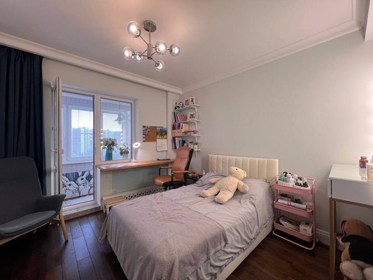 Продам многокомнатную квартиру, Академика Пилюгина ул, 4, Москва г