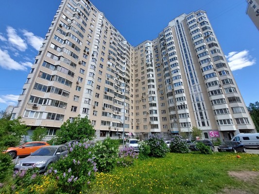 Продам многокомнатную квартиру, Ботаническая ул, 19к1, Москва г