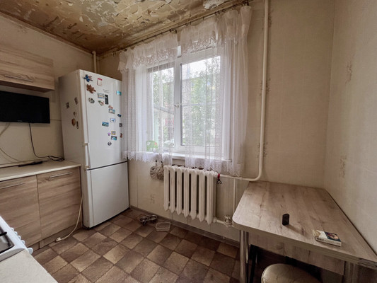 Продам двухкомнатную (2-комн.) квартиру, Дмитровская ул, 28, Базарово д