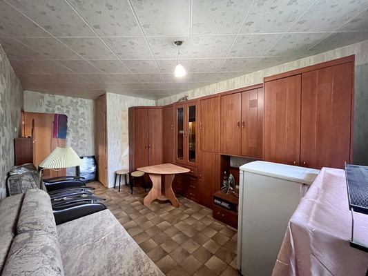 Продам двухкомнатную (2-комн.) квартиру, Дмитровская ул, 28, Базарово д