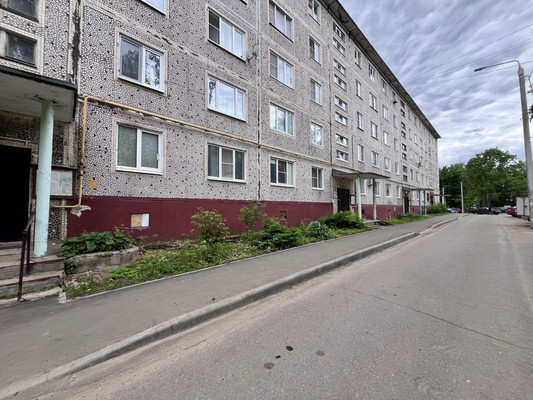 Продам двухкомнатную (2-комн.) квартиру, Дмитровская ул, 28, Базарово д