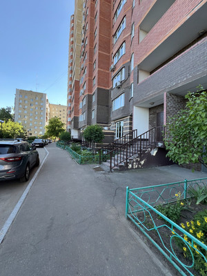 Продам двухкомнатную (2-комн.) квартиру, Хлебозаводской проезд, 1, Люберцы г