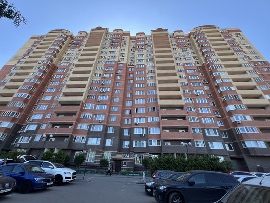 Продам двухкомнатную (2-комн.) квартиру, Хлебозаводской проезд, 1, Люберцы г
