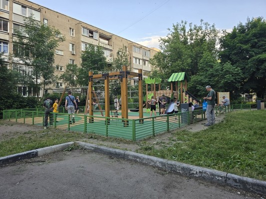 Продам трехкомнатную (3-комн.) квартиру, Первомайская (Климовск мкр.) ул, 3, Подольск г