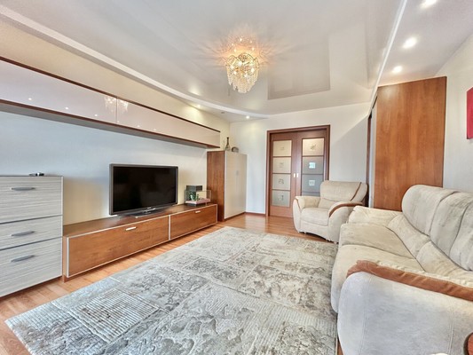 Продам двухкомнатную (2-комн.) квартиру, Рахманинова 1-й проезд, 4, Пенза г