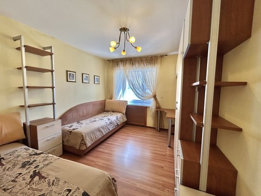 Продам двухкомнатную (2-комн.) квартиру, Рахманинова 1-й проезд, 4, Пенза г