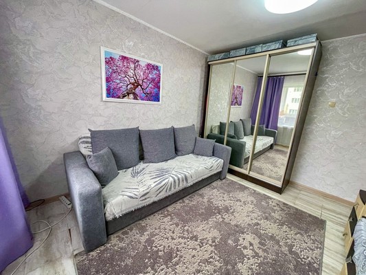 Продам двухкомнатную (2-комн.) квартиру, 2-й Микрорайон ул, 2, Эльбан рп