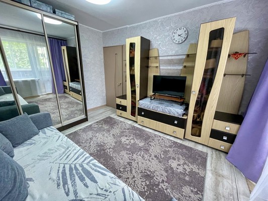 Продам двухкомнатную (2-комн.) квартиру, 2-й Микрорайон ул, 2, Эльбан рп