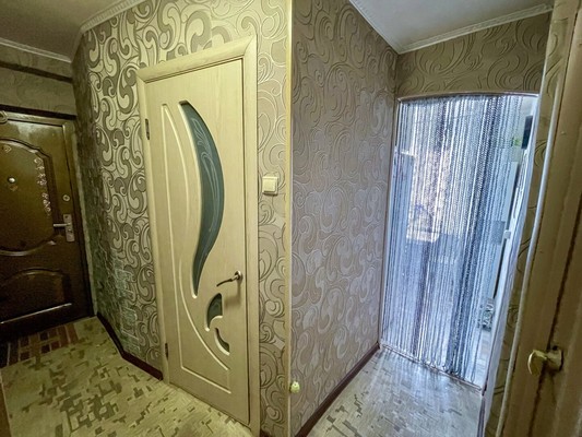 Продам двухкомнатную (2-комн.) квартиру, 2-й Микрорайон ул, 2, Эльбан рп