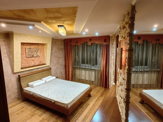 Продам трехкомнатную (3-комн.) квартиру, Алябьева ул, 22, Калининград г