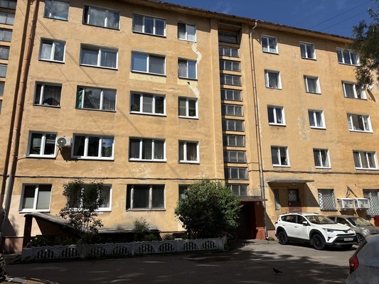 Продам трехкомнатную (3-комн.) квартиру, Алябьева ул, 22, Калининград г