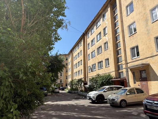 Продам трехкомнатную (3-комн.) квартиру, Алябьева ул, 22, Калининград г