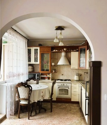 Продам трехкомнатную (3-комн.) квартиру, В.Гакуна ул, 8, Калининград г