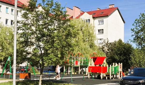 Продам трехкомнатную (3-комн.) квартиру, В.Гакуна ул, 8, Калининград г