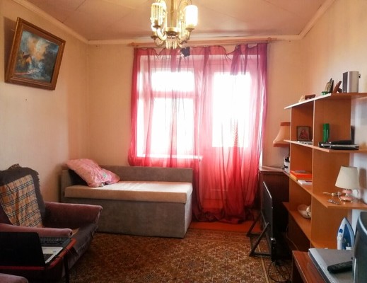Продам двухкомнатную (2-комн.) квартиру, Строителей ул, 8, Купанское с