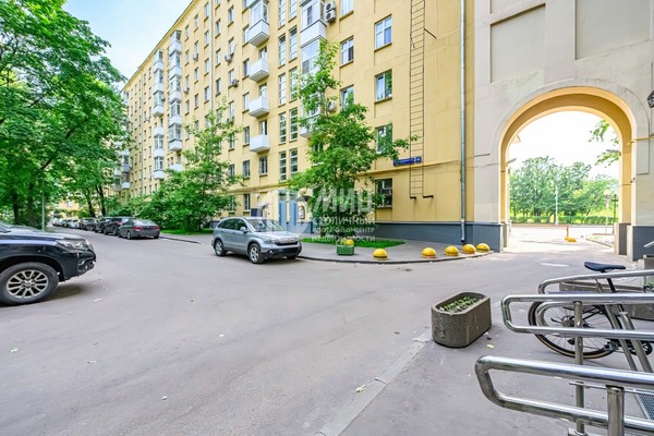 Продам двухкомнатную (2-комн.) квартиру, Хамовнический Вал ул, 16, Москва г