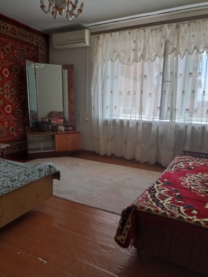 Продам двухкомнатную (2-комн.) квартиру, Космонавтов пр-кт, 17, Ростов-на-Дону г