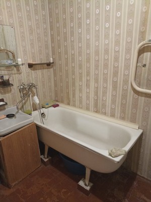 Продам двухкомнатную (2-комн.) квартиру, Космонавтов пр-кт, 17, Ростов-на-Дону г