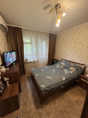 Продам двухкомнатную (2-комн.) квартиру, Таганрогская ул, 139/8, Ростов-на-Дону г
