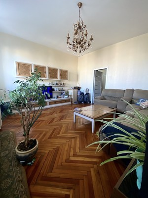 Продам трехкомнатную (3-комн.) квартиру, 4, Осельки п