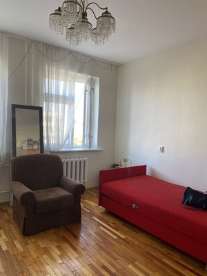 Продам трехкомнатную (3-комн.) квартиру, 4, Осельки п