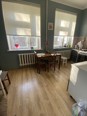 Продам трехкомнатную (3-комн.) квартиру, 4, Осельки п
