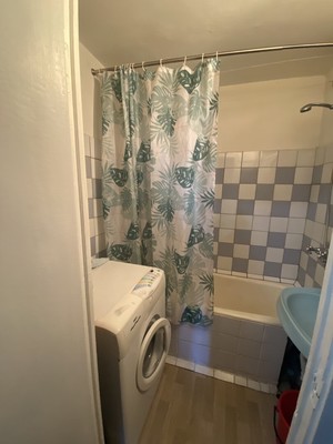 Продам трехкомнатную (3-комн.) квартиру, 4, Осельки п
