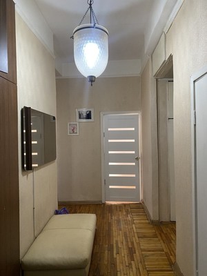 Продам трехкомнатную (3-комн.) квартиру, 4, Осельки п