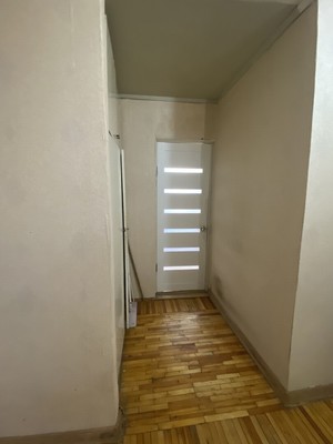 Продам трехкомнатную (3-комн.) квартиру, 4, Осельки п