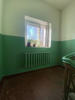 Продам трехкомнатную (3-комн.) квартиру, 4, Осельки п