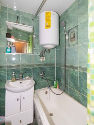 Продам двухкомнатную (2-комн.) квартиру, Карла Маркса ул, 37а, Ишим г