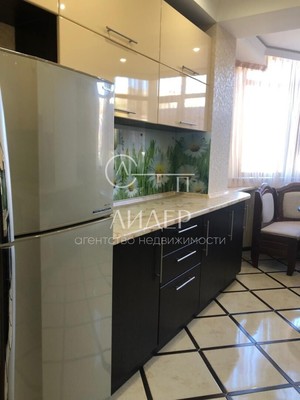 Продам трехкомнатную (3-комн.) квартиру, Учительская (Хостинский р-н) ул, 18В, Сочи г