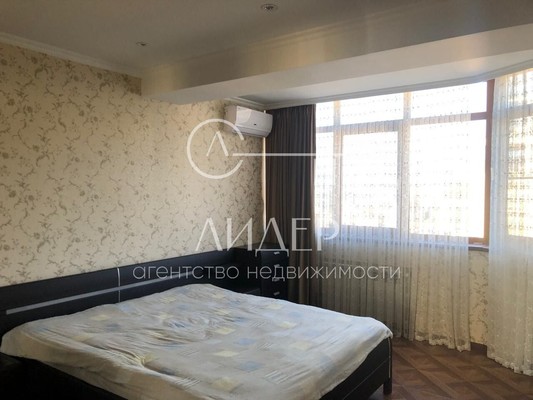 Продам трехкомнатную (3-комн.) квартиру, Учительская (Хостинский р-н) ул, 18В, Сочи г