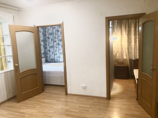 Продам трехкомнатную (3-комн.) квартиру, Цветной бульвар (Центральный р-н) ул, 19, Сочи г