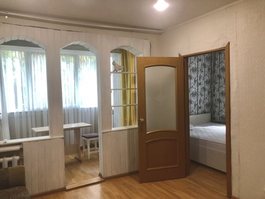 Продам трехкомнатную (3-комн.) квартиру, Цветной бульвар (Центральный р-н) ул, 19, Сочи г