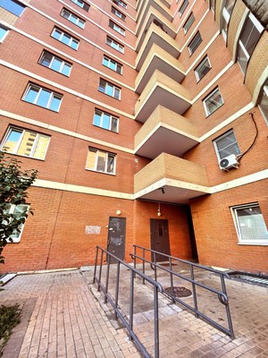 Продам двухкомнатную (2-комн.) квартиру, 10, СНТ Щербинка тер
