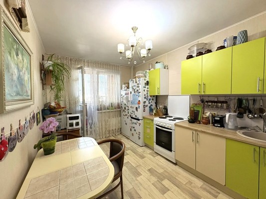 Продам двухкомнатную (2-комн.) квартиру, Земская ул, 21, Чехов г