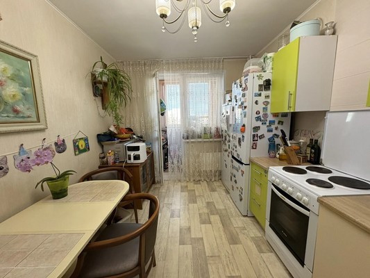 Продам двухкомнатную (2-комн.) квартиру, Земская ул, 21, Чехов г