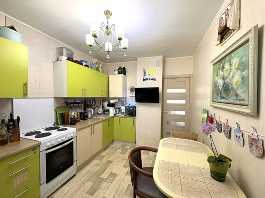 Продам двухкомнатную (2-комн.) квартиру, Земская ул, 21, Чехов г