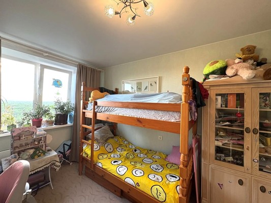 Продам двухкомнатную (2-комн.) квартиру, Земская ул, 21, Чехов г