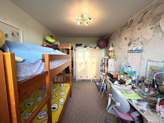 Продам двухкомнатную (2-комн.) квартиру, Земская ул, 21, Чехов г