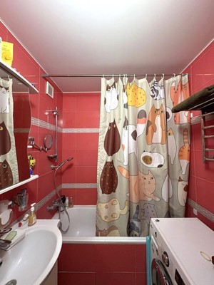 Продам двухкомнатную (2-комн.) квартиру, Земская ул, 21, Чехов г
