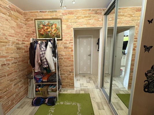Продам двухкомнатную (2-комн.) квартиру, Земская ул, 21, Чехов г