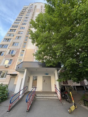 Продам двухкомнатную (2-комн.) квартиру, Земская ул, 21, Чехов г