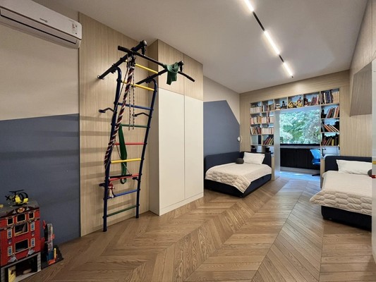 Продам трехкомнатную (3-комн.) квартиру, им. Пушкина ул, 11, Краснодар г