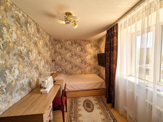 Продам двухкомнатную (2-комн.) квартиру, Ленина пр-кт, 27, Новороссийск г