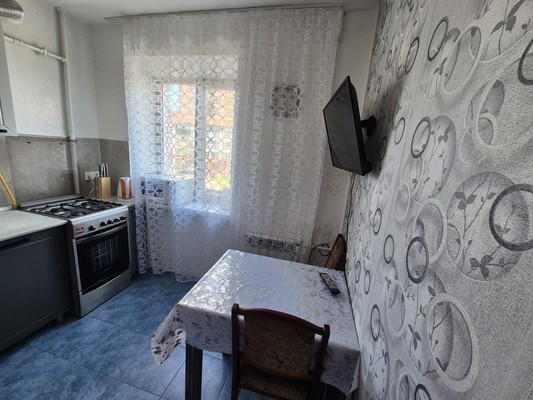 Продам двухкомнатную (2-комн.) квартиру, Ленина пр-кт, 27, Новороссийск г