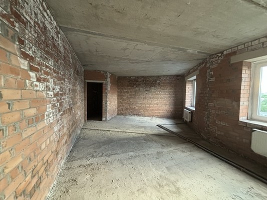 Продам трехкомнатную (3-комн.) квартиру, Колхозная ул, 16, Сыктывкар г