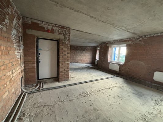 Продам трехкомнатную (3-комн.) квартиру, Колхозная ул, 16, Сыктывкар г