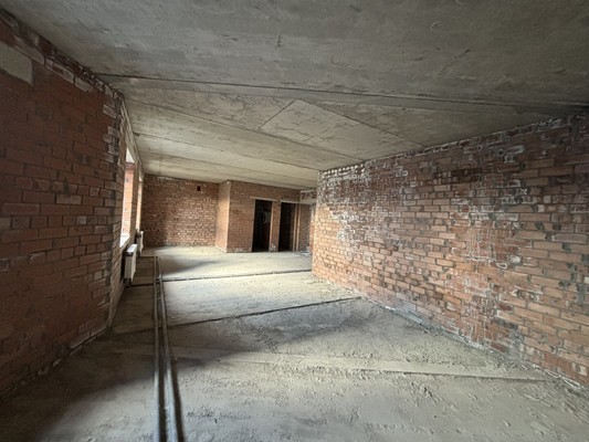Продам трехкомнатную (3-комн.) квартиру, Колхозная ул, 16, Сыктывкар г